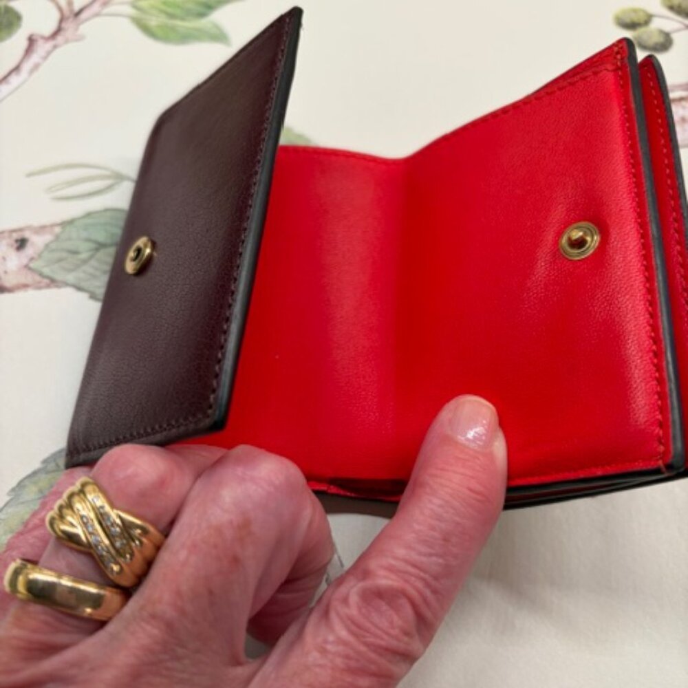 SALE! GIVENCHY FOR SPRING! TRI-FOLD WALLET, EXCEL. CONDITION - Picture 9 of 14